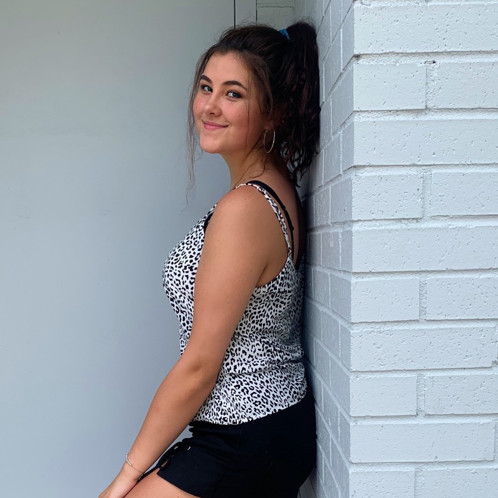 Meet your Posher, Kenzie